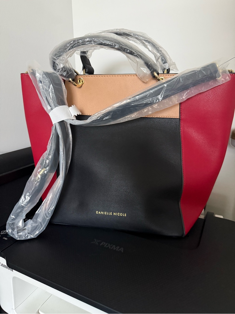 Danielle Nicole Tote Bag – Black/Red/Blush Colorblock